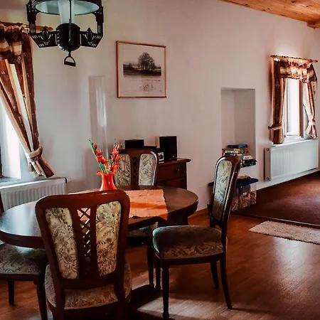 Zidovna * Vysoky Chlumec